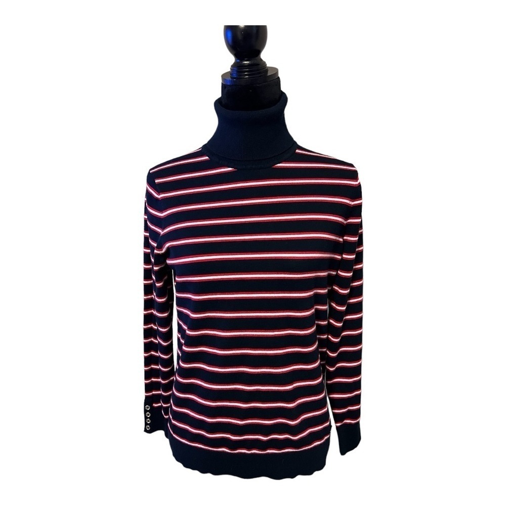 - Tommy Hilfiger turtleneck sweater‎